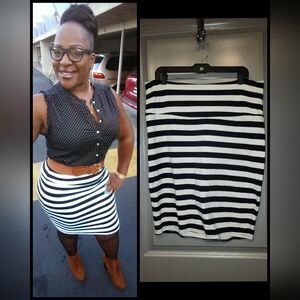 Elegant Black and White Striped Pencil Skirt